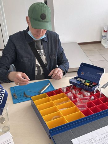 колектив сервісу із заміни замків zdveri